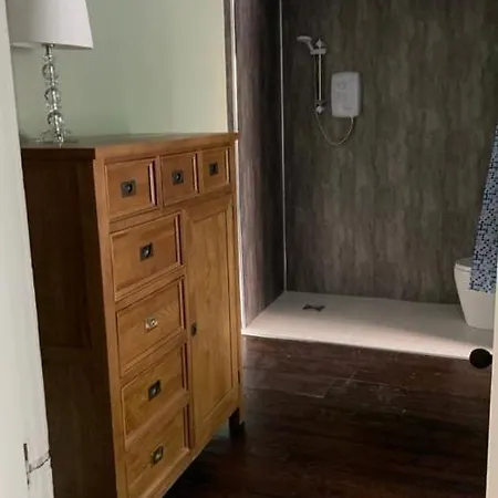 Manchesters Ultimate House - Hot Tub - Sleeps 23! Manchester