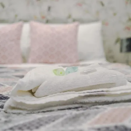 Rest & Recharge At The Station Apartment *