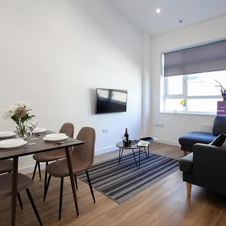Modern New York Style Duplex In By Pillo * 맨체스터