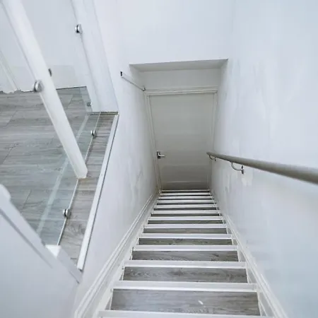 Manchester City-Centre Apartment With Dedicated Workspace, Sleeps 4 Apartamento Mánchester