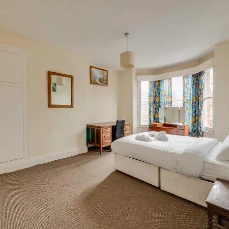Pass The Keys 3 Bed Home Ideally Situated In Old Trafford Manutd Semesterbostad *