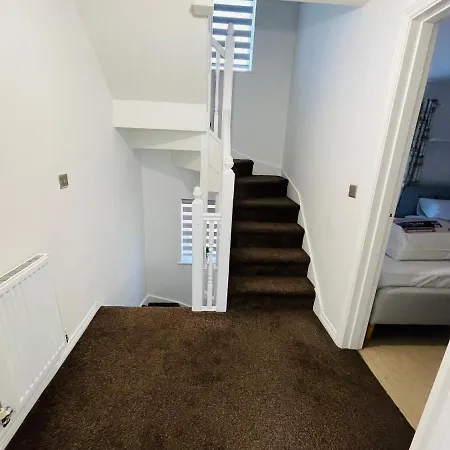 Watan - Spacious 3 Bedrooms Entire House With Beautiful Outdoor Garden Semesterbostad *