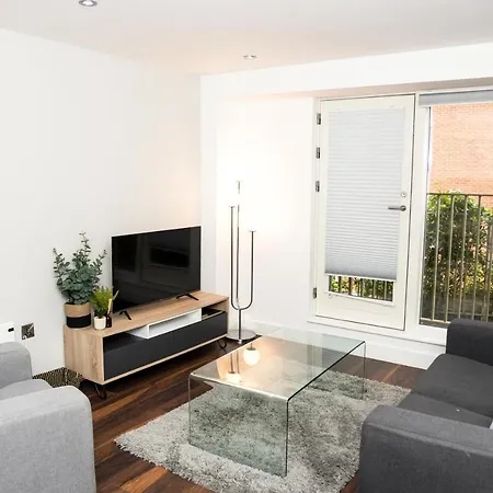 Onpoint - Spacious 2 Bedroom Apt - City Centre With Balcony Apartment Manchester