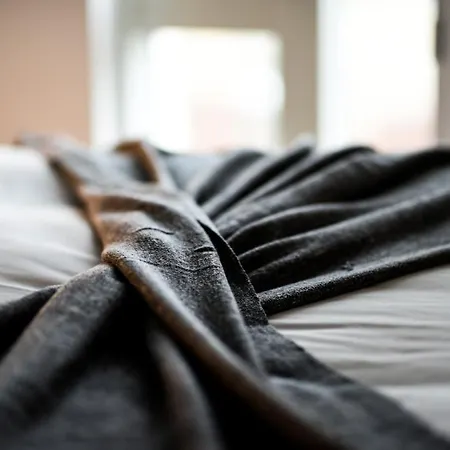 Onpoint - Spacious 2 Bedroom Apt - City Centre With Balcony Apartment *