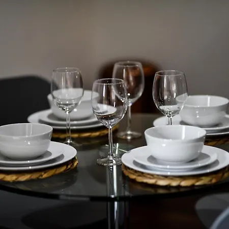 Onpoint - Spacious 2 Bedroom Apt - City Centre With Balcony Appartamento