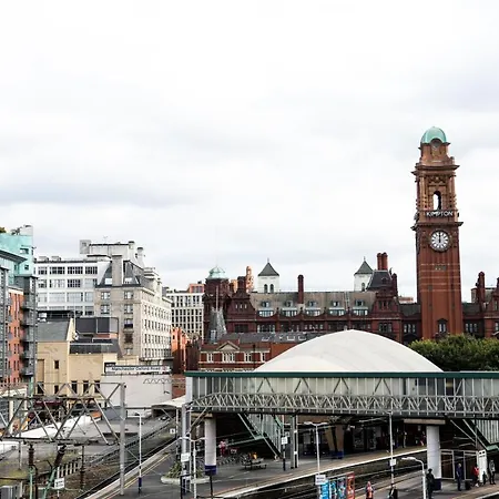 Apartamento Onpoint - Spacious 2 Bedroom Apt - City Centre With Balcony