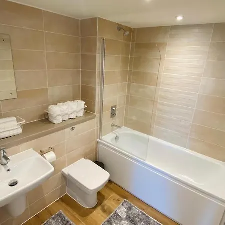 Penthouse With Balcony Views Appartement Manchester
