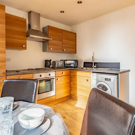 Skyline Tower * Manchester