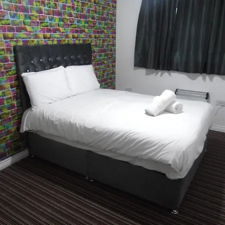 Apartamento Larch Gardens 2 Bedroom Flat