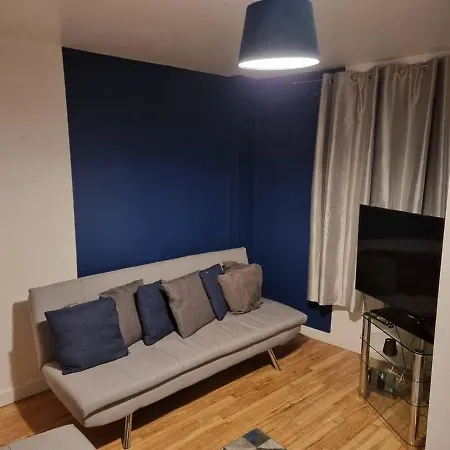 Lovely 2-bed In *