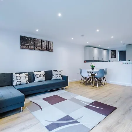 Pipi Homes Manchester
