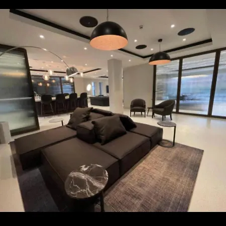 Luxurious Centre 2 Bed