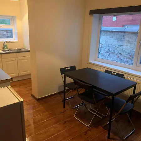 3/4 Bedroom House Apartment Manchester