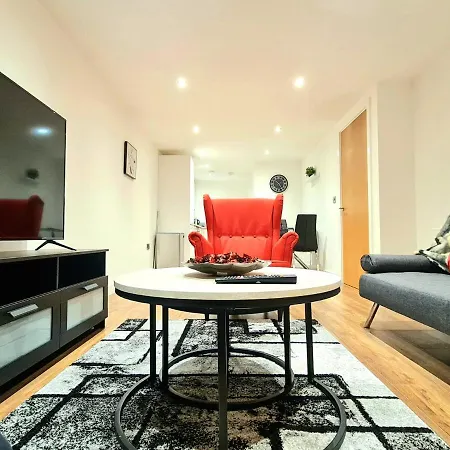 Apartament 1-bedroom Aprt In Salford- Freeparking- Sleeps3