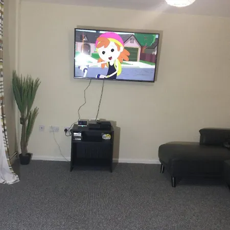 Residential Within Easy Reach Of Town Apartment *