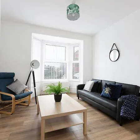 Clayton House - Spacious Near Etihad Stadium Feriehus Manchester