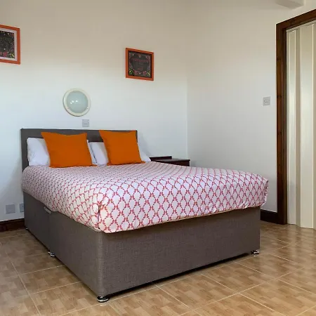 - Free Parking Guest house Manchester