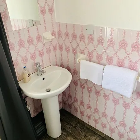 - Free Parking Guest house *