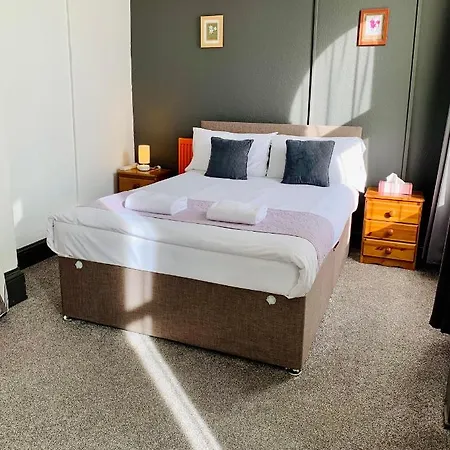 - Free Parking Guest house Manchester