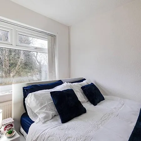 Lovely 2 Bedroom With Fireplace Manchester