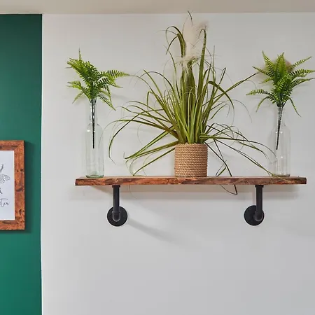 Beautiful Near Piccadilly Train Station Apartment