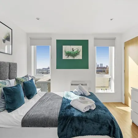 Stunning Centre Penthouse - Sleeps 10 - Parking 맨체스터