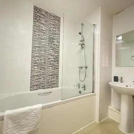 Chic Townhouse Near Old Trafford