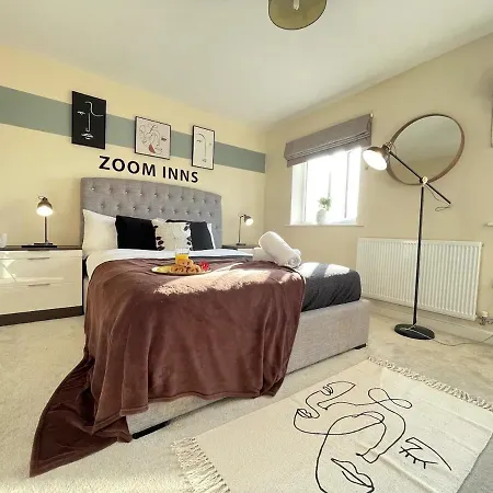 Chic Townhouse Near Old Trafford アパート
