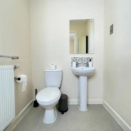 Chic Townhouse Near Old Trafford *