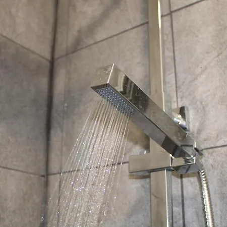 Beautiful, Spacious, Old Trafford Prázdninový dům