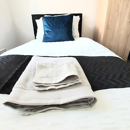 Salford Ark Comfort Near Salford Royal And Trafford Centre Manchester