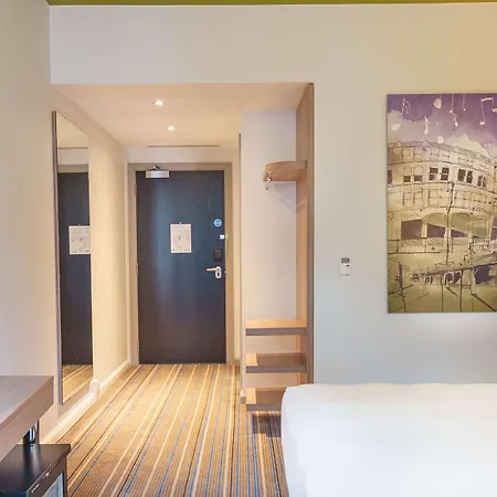 Radisson Centre, A Verified Net Zero 4* Manchester