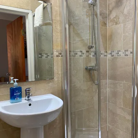 New Union Adults Only בית הארחה