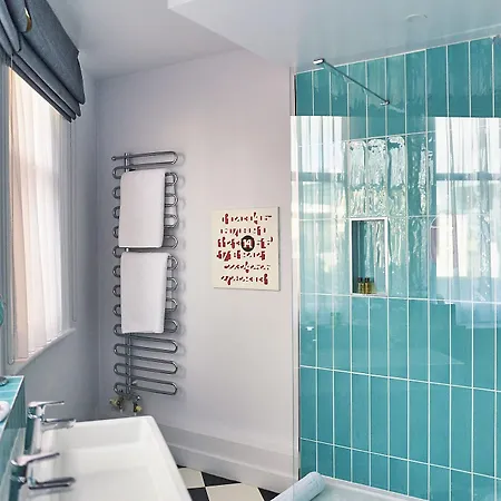 Abode Hotel 4*
