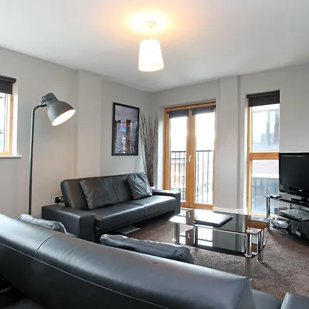 Ξενοδοχείο με διαμερίσματα The Warehouse 4*