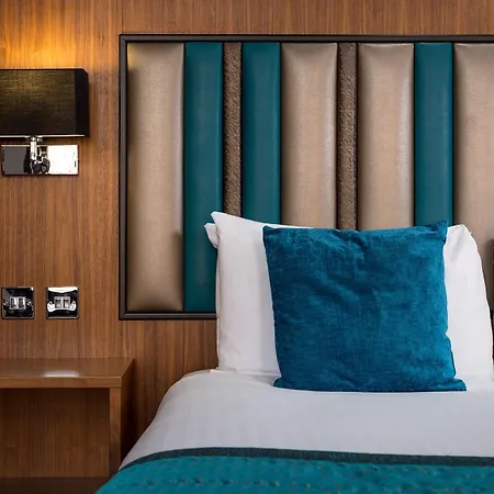 Roomzzz Aparthotel