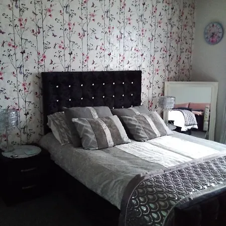 Heaton Park Bed & Breakfast *