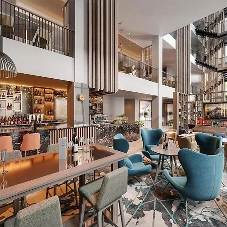 Hotel Clayton Centre 4*