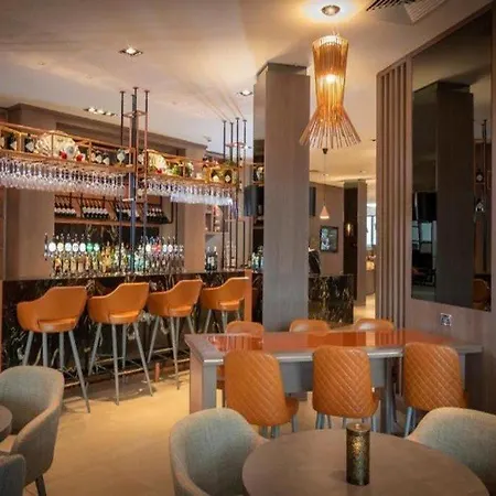 Clayton Centre Hotel