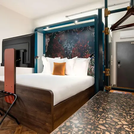 Yotel Deansgate מלון 4*