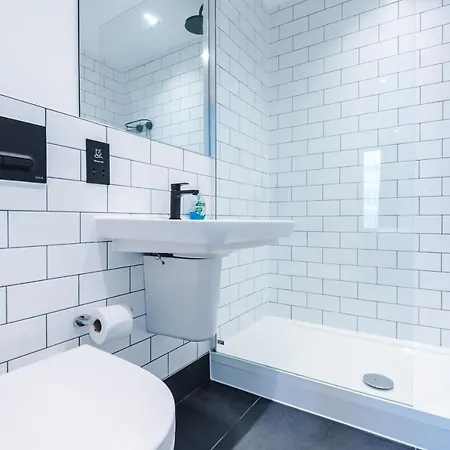 Hilltop Serviced - Piccadilly