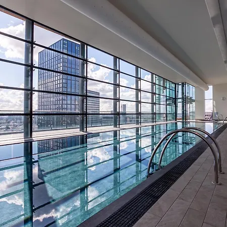 Luxury Three Bedroom Penthouse - By Resify * Manchester