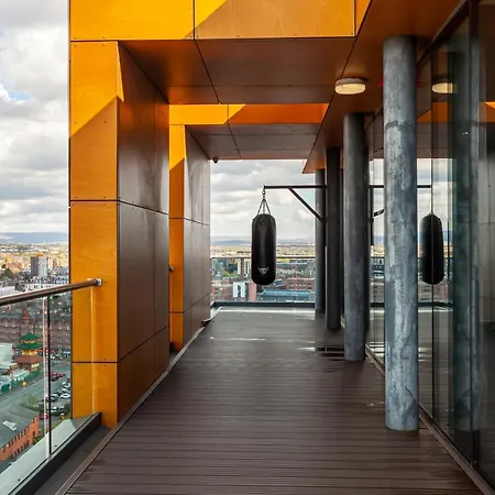 Luxury Three Bedroom Penthouse - By Resify Apartment