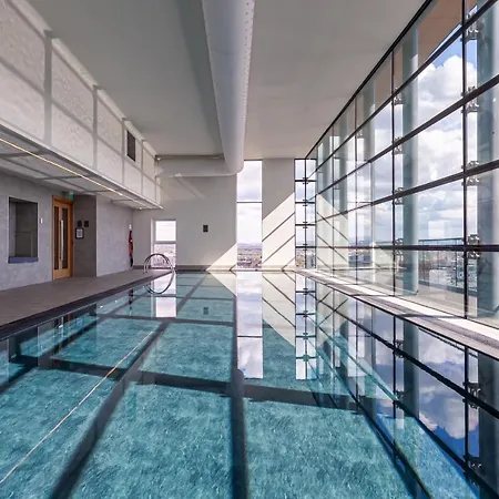 Luxury Three Bedroom Penthouse - By Resify Apartment *