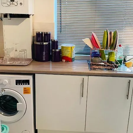 Beautiful Basement En-suite Privatunterkunft