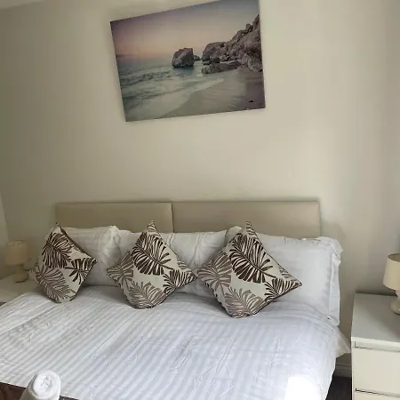 Apartment Paris Royal Paradise