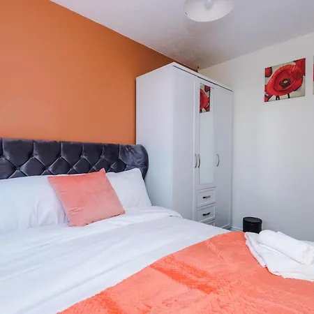 Vakantiehuis Stylish 4 Bedroom Close To City Centre