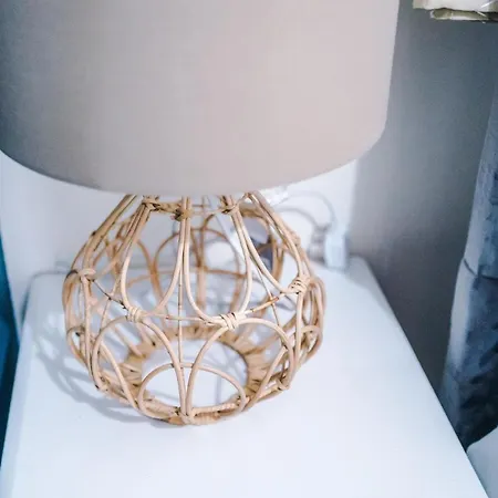 Stylish 4 Bedroom Close To City Centre *