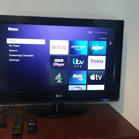 Queens Rooms, A Perfect Stay, Next To Shopping Parks And Central *