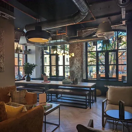 Leven マンチェスター